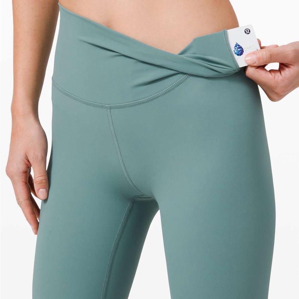 Lululemon Wunder Under leggings 25